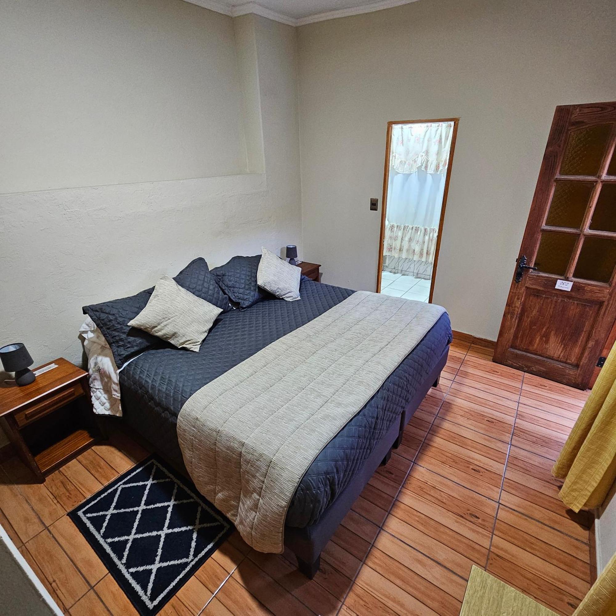 Hostal De Colon La Serena Exteriér fotografie
